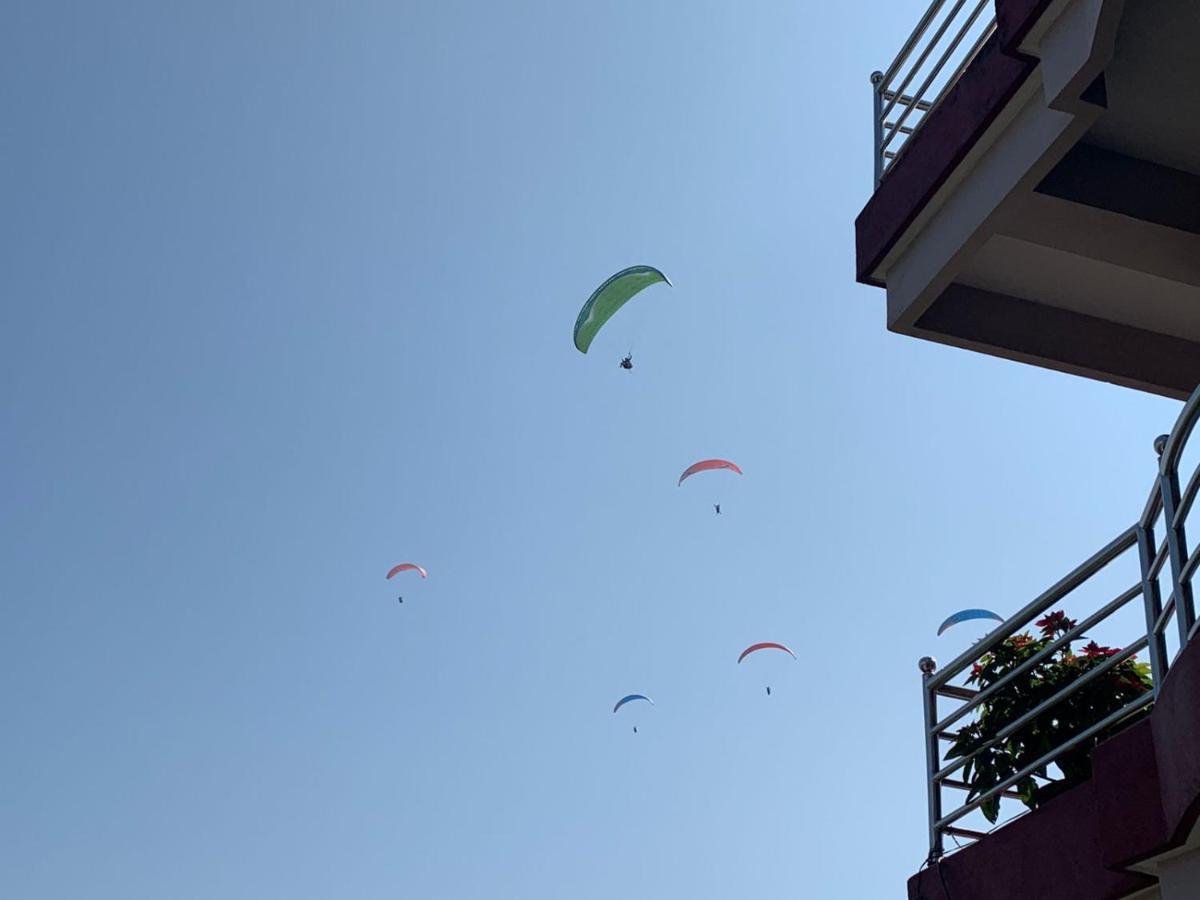 Hotel Pristine Himalaya Pokhara Exterior foto