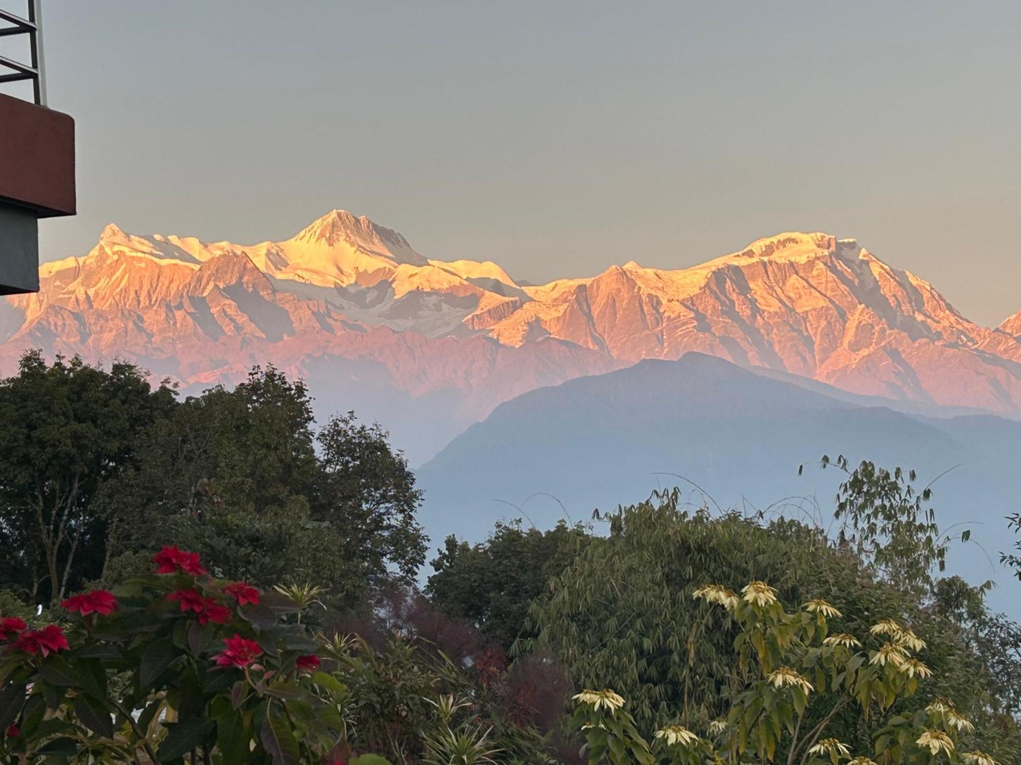 Hotel Pristine Himalaya Pokhara Exterior foto